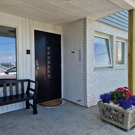 아파트 Comfortable Sleeps 4 Near Center