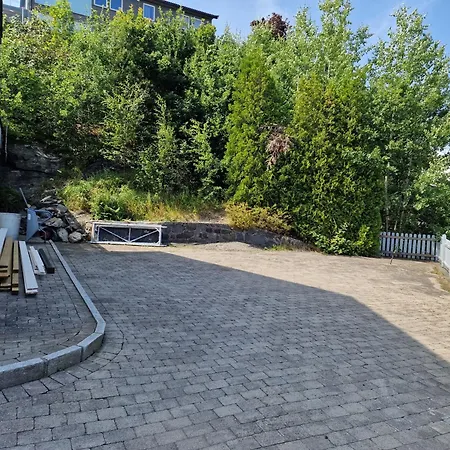 아파트 Comfortable Sleeps 4 Near Center *