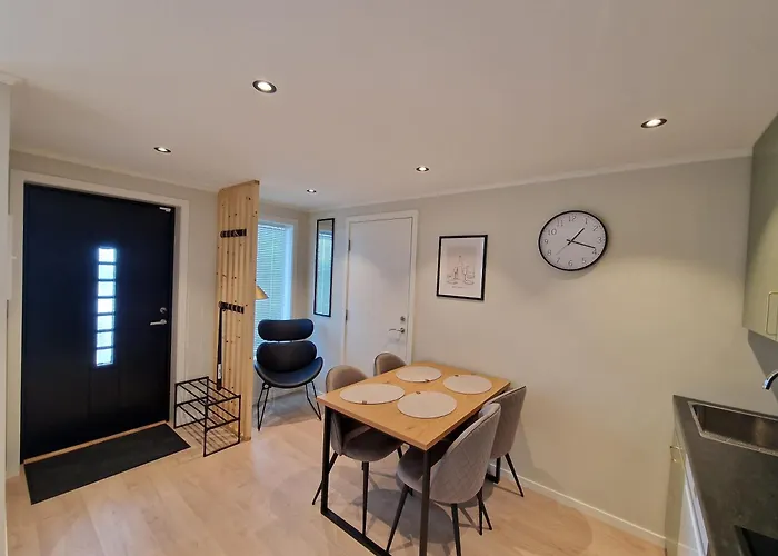דירה Comfortable Sleeps 4 Near Center
