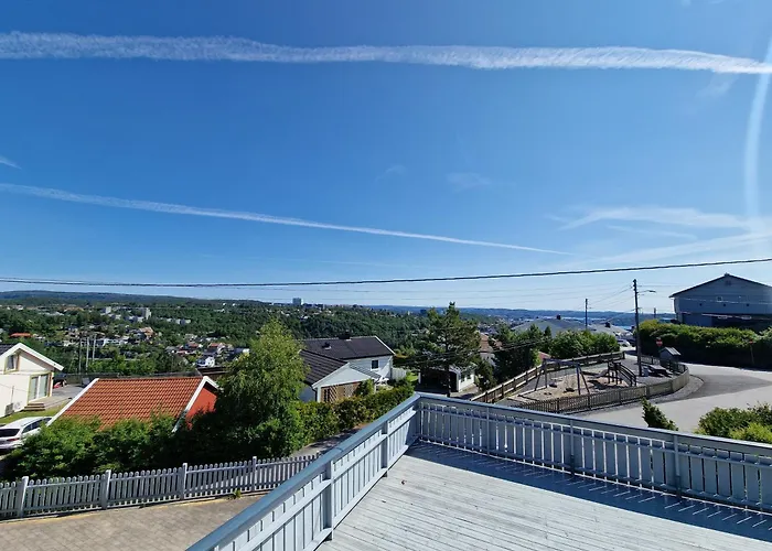 Comfortable Sleeps 4 Near Center Lägenhet *