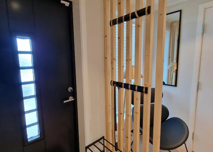 Comfortable Sleeps 4 Near Center Apartamento